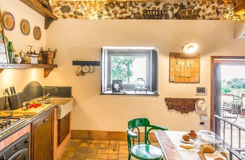 Trecastagni Villa | Villa Lovere - Three Bedroom Villa, Sleeps 6