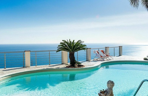 Letojanni Villa | Villa Luce - Holiday Villa by the Sea in Sicily