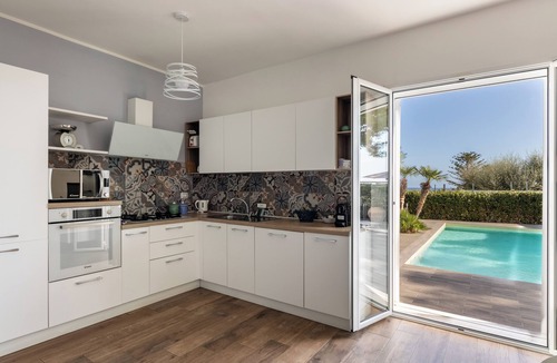 Fontane Bianche Villa | Villa Lucilla - Three Bedroom Villa, Sleeps 6