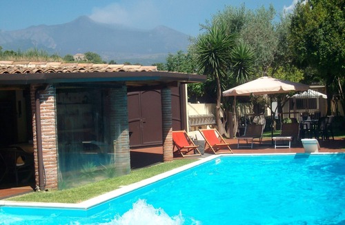 Archi House | VILLA "LUNA" BETWEEN ETNA CATANIA AND TAORMINA THE SEA TO 2KM