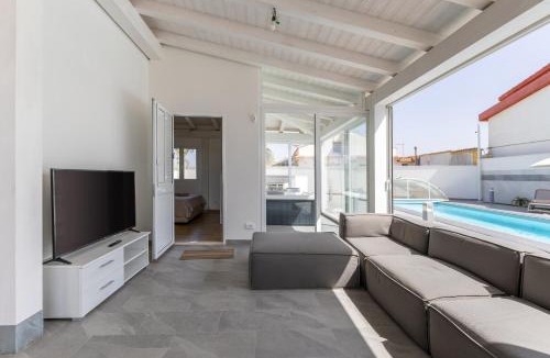 Santa Maria del Focallo Villa | Villa Maria con piscina riscaldata