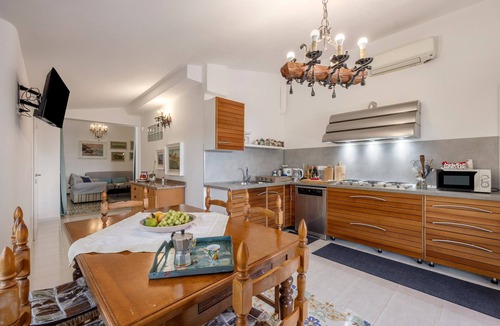 Cinisi Villa | Villa 'Margherita' with Sea View, Wi-Fi and Air Conditioning