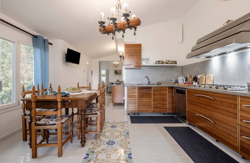Cinisi Villa | Villa 'Margherita' with Sea View, Wi-Fi and Air Conditioning