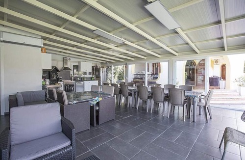 Casteldaccia Villa | Villa Maristella: A spacious two-story villa located right on the beach, with Free WI-FI.