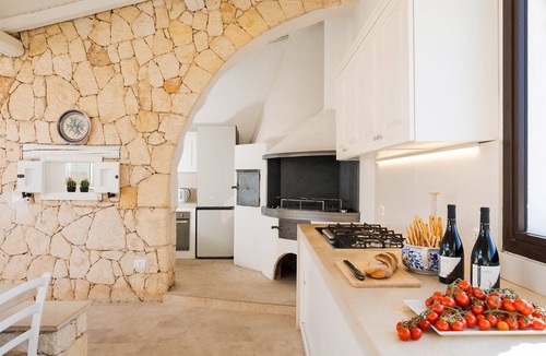 Syracuse Villa | Villa Matilda - Four Bedroom Villa, Sleeps 8