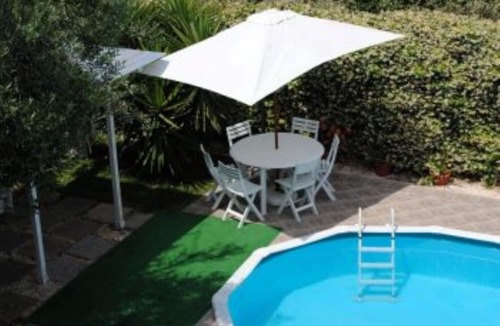 Fontane Bianche Apartment | Villa Mede with swimming pool for exclusive use