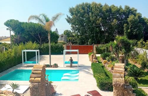 Pisciotto-Carrubella Villa | Villa Michelle