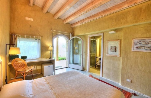 Caltagirone Villa | Villa Navelina: A characteristic and welcoming one-story villa in a quiet position, surrounded by the Sicilian countryside, with Free WI-FI.