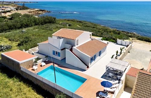Punta Braccetto Villa | Villa Nettuno, enchanting contemporary villa, seafront , with pool