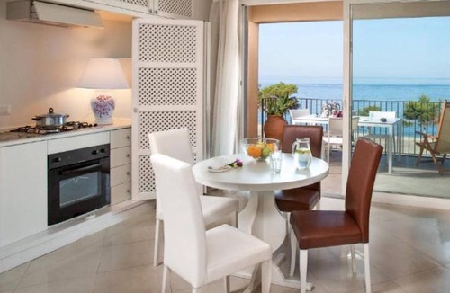 Mazzeo House | Villa Oasis Residence