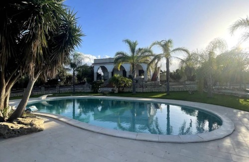 Melilli Villa | Villa of Roses