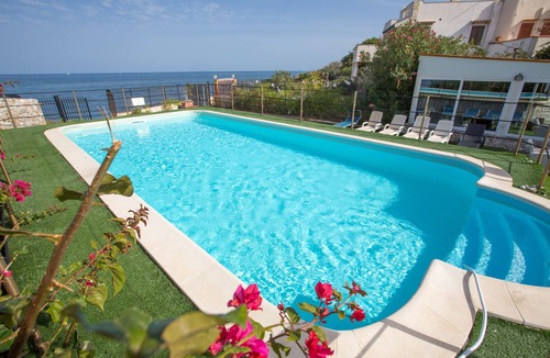 Casteldaccia Villa | Villa on the beach whit private beach