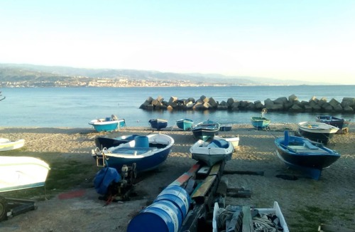 Capo Peloro Villa | Villa on the strait, beautiful villa bordering the beach facing the sea