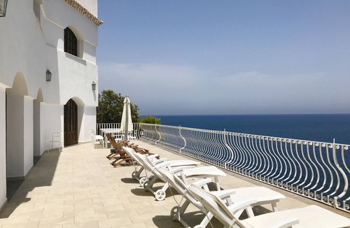 Bagheria Villa | Villa Orizzonte - Luxury property - 180 ° sea view, private access to the sea