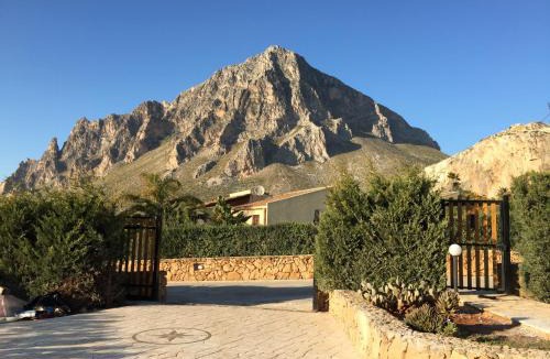 Cornino House | Villa Orizzonte