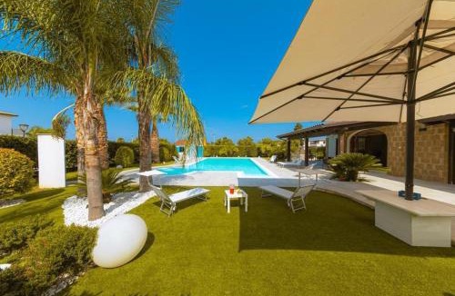 Campofelice di Roccella Villa | Villa Oxidiana with pool and garden