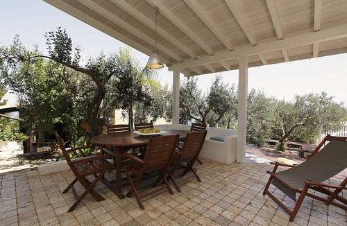 Scopello Villa | Villa Papillon - to experience a beach holiday for free.