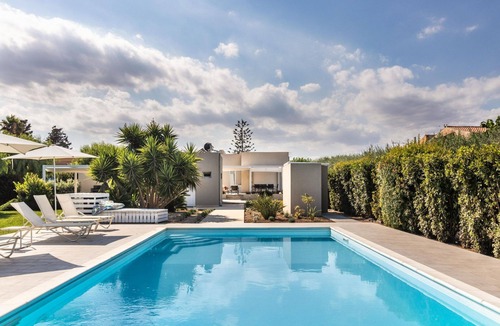 Noto Marina Apartment | Villa Paolo "Terra" & Depandance