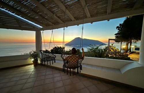 Quattropani Villa | Villa Petrara