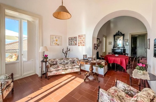 Nicosia Apartment | Villa Pietralunga con Vista sul bosco