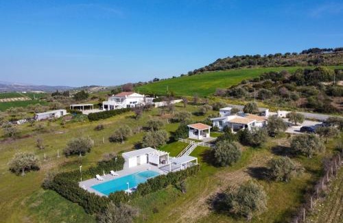 Casale Modica Villa | Villa Pinella by Villa Plus