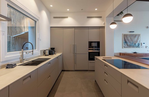 Palermo Villa | Villa Pini - by the sea with a breathtaking view; maximum rental period: 28 days