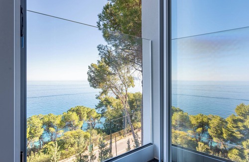 Palermo Villa | Villa Pini - by the sea with a breathtaking view; maximum rental period: 28 days