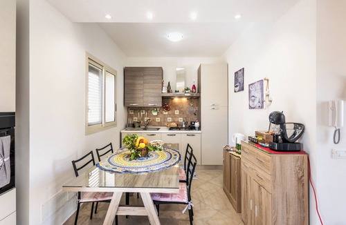 Noto Marina Apartment | Villa Queen Dany - Two Bedroom Apartment, Sleeps 5