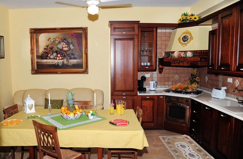 Agrigento Villa | Villa Radiosa fenced pool,air-con,wi-fi,13 pax, toys,BBQ,close to beaches & town