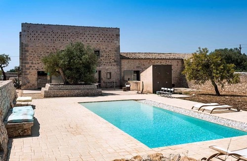Ragusa Villa | Villa rental in Sicily, vacation rental Sicily, holiday let in Sicily, private villa with pool in Sicily