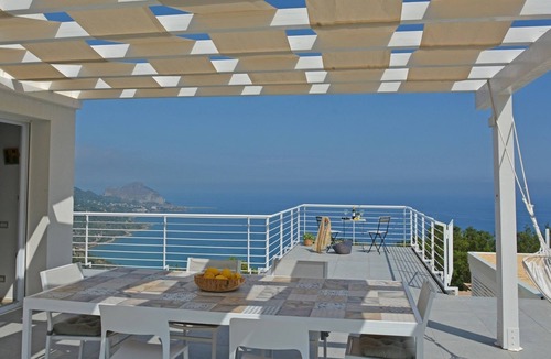 Sant'Ambrogio Villa | Villa Rita 6 in Cefal