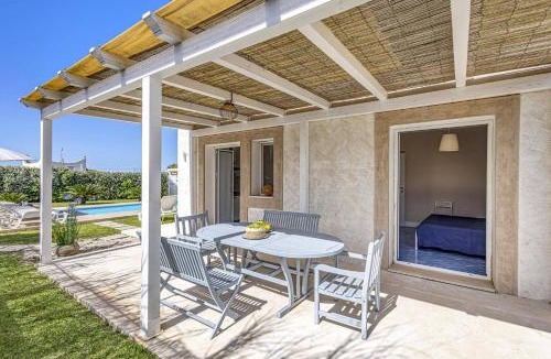 Santa Maria del Focallo Villa | Villa Rosso Blu by Villa Plus