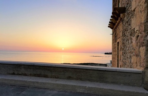 Punta Secca Villa | Villa Rosso Corallo, near the sea, with a 200 sqm garden and large outdoor areas