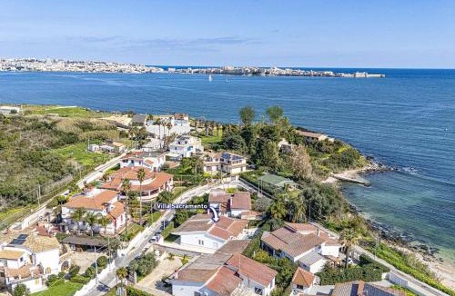 Carrozziere Villa | Villa Sacramento by Villa Plus