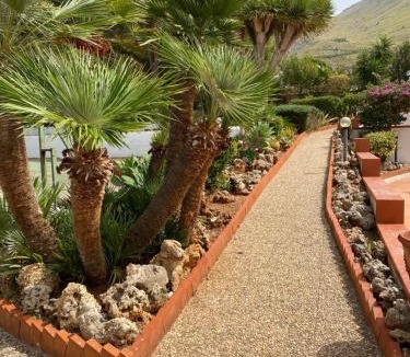 Macari House | Villa San Vito Bay