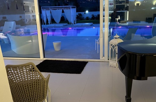 Mockarta House | Villa Sans Souci
