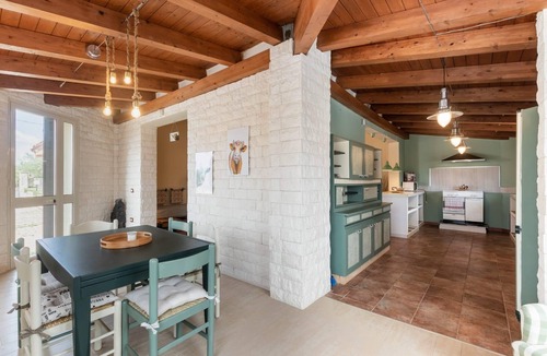 Noto Marina Apartment | Villa Scrusciu Ri Mari with private pool, Noto