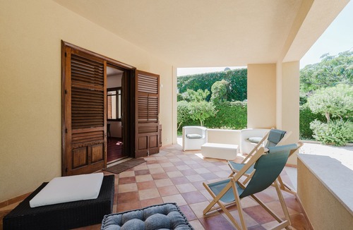 Pizzolungo Villa | Villa 'Sea Side Family' with Private Garden, Wi-Fi and Air Conditioning