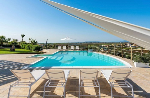 Paceco Villa | Villa Sissi - Five Bedroom Villa, Sleeps 9