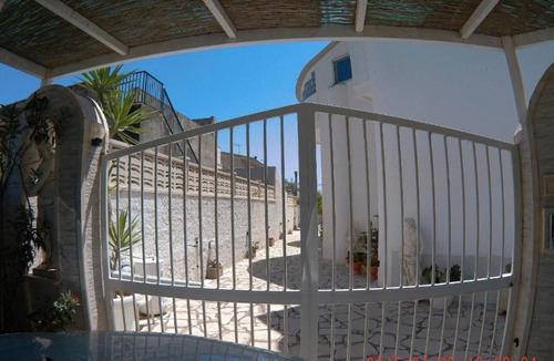 Cava dʼAliga Bed & Breakfast | Villa Sissi