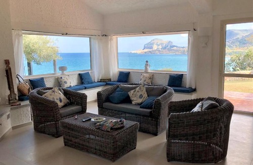 Mazzaforno Villa | Villa Smeraldo Private access to the sea and pool