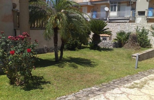 Recanati Villa | Villa Sofial Versace Giardini Naxos