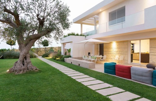 Casa Papa Villa | Villa Suprema - Four Bedroom Villa, Sleeps 8