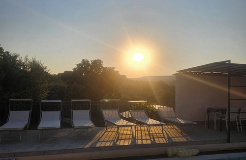 Cassaro Villa | Villa surrounded by greenery with private pool