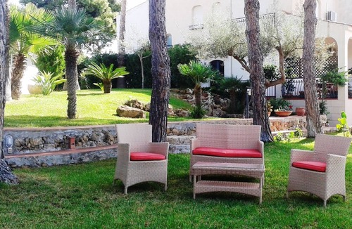 Noto Marina Villa | Villa surrounded by a beautiful park, air-conditioned, dishwasher, 2 verandas