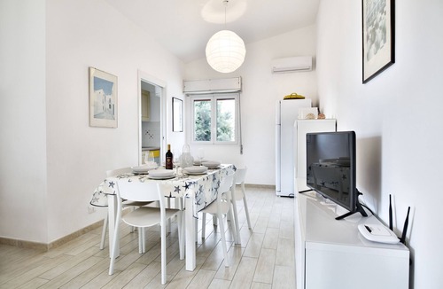 Torre di Mezzo Villa | Villa Torre is located just a few minutes away from Punta Secc