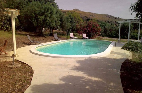 Castellammare del Golfo Villa | Villa Tosca, typical stone farmhouse.