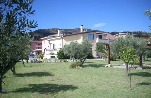 Montepaone Apartment | Villa Toti - Confort e Relax a 5 Minuti Dalla Spiaggia