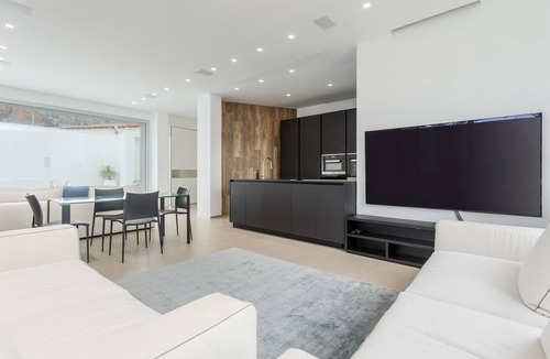 Sferracavallo Villa | Villa 'Tritone' with Sea View, Wi-Fi and Air Conditioning