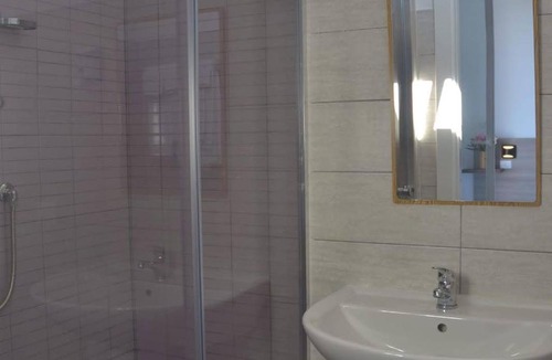 Ischitella Bed & Breakfast | Villa Uria monolocali con e senza angolo cottura